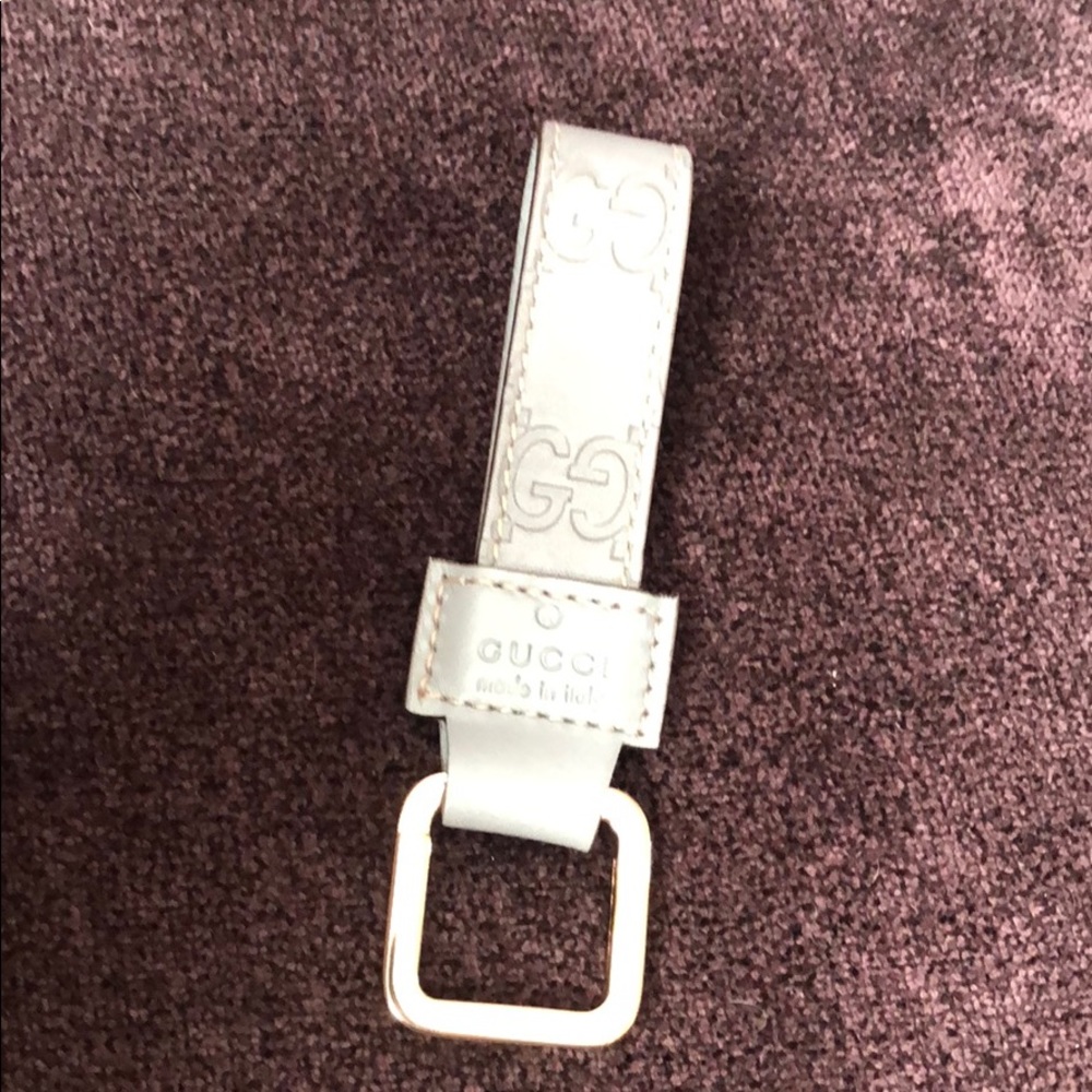 GUCCI Leather Key Chain - Picture 2 of 7